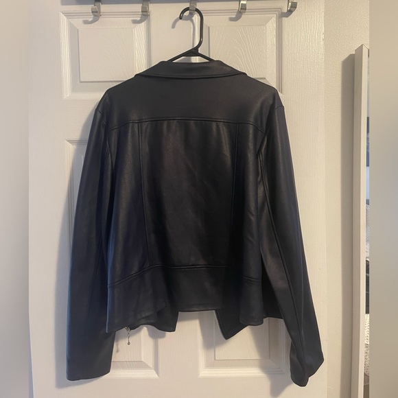 Faux leather jacket - Picture 3 of 4